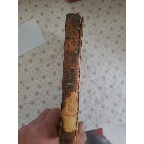 1772 Thomas. Essai sur le caractère, les moeurs et l'esprit des femmes - Picture 2 of 9